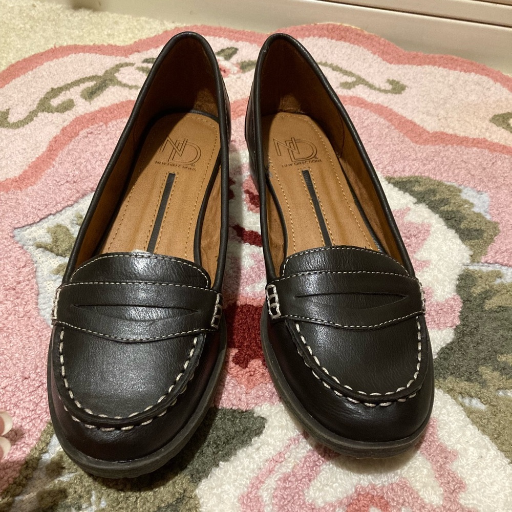 Women’s Dk Brown Tiffany Loafer 6M - NEW